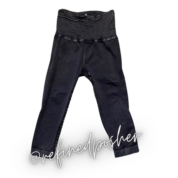 Free People Movement Good Karma High Rise Crop Leggings Washed Black XS/S NEW - Picture 2 of 4